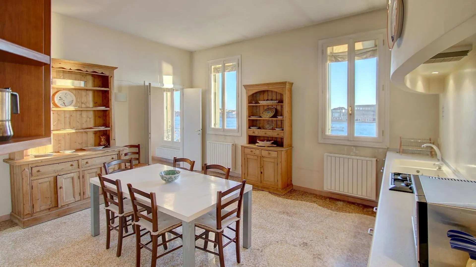 Appartement WONDERFUL-CANAL-VIEW 4pax Wi-Fi aircond Venise